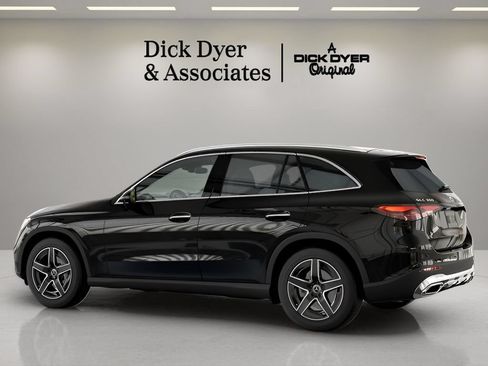 Used 2026 Mercedes-Benz GLC 300 image 26