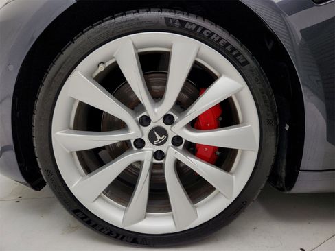 Used 2018 Tesla Model 3 Long Range image 23