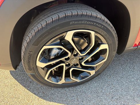 New 2026 Chevrolet Trax RS w/ Driver Confidence Package image 30