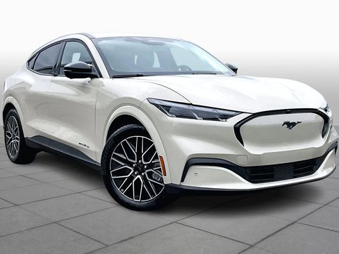 Used 2025 Ford Mustang Mach-E Premium image 2