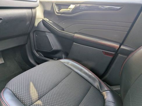 Used 2025 Ford Escape ST-Line image 16