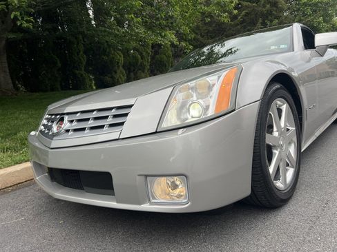 Used 2004 Cadillac XLR RWD image 98
