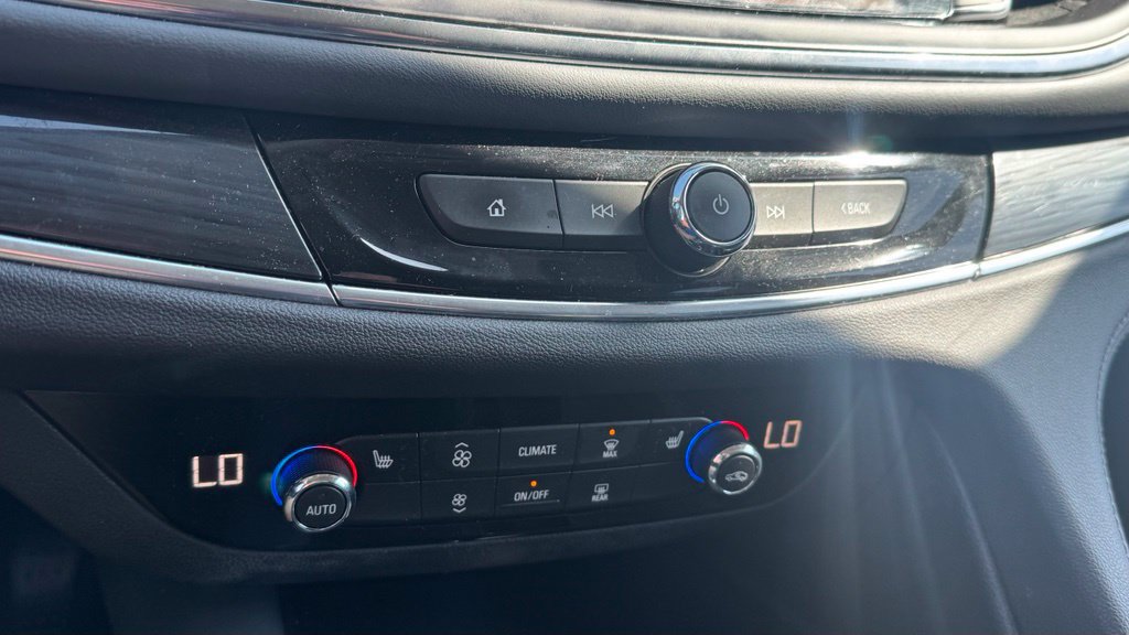 Used 2019 Buick Enclave Essence FWD image 25