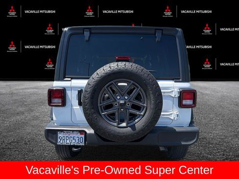 Used 2024 Jeep Wrangler Unlimited Sport AWD/4WD image 5