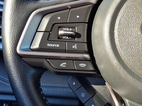 Used 2021 Subaru Outback Limited image 23