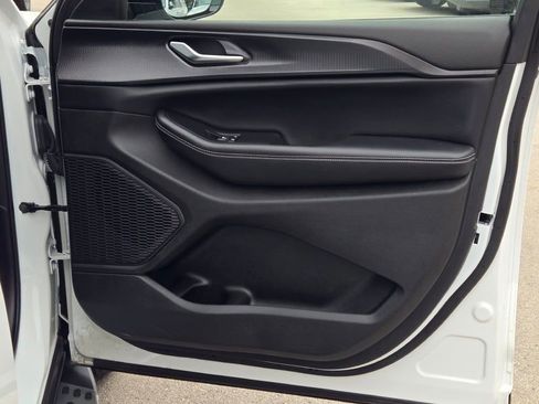 Certified 2024 Jeep Grand Cherokee L Altitude image 4