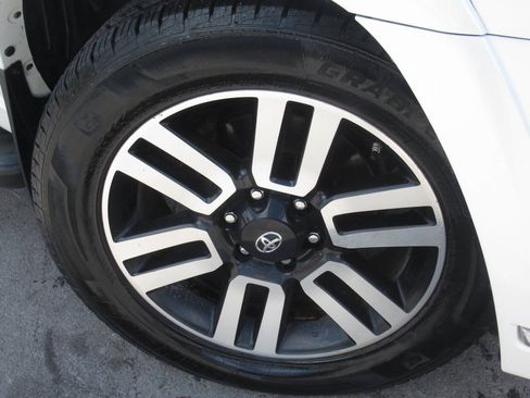 Used 2016 Toyota 4Runner Limited AWD/4WD image 4