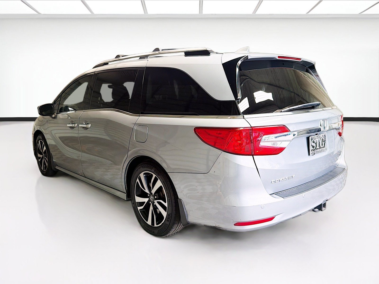 Used 2018 Honda Odyssey Elite image 6