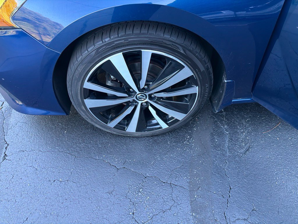 Used 2021 Nissan Altima 2.5 SR w/ SR Premium Package AWD/4WD image 17