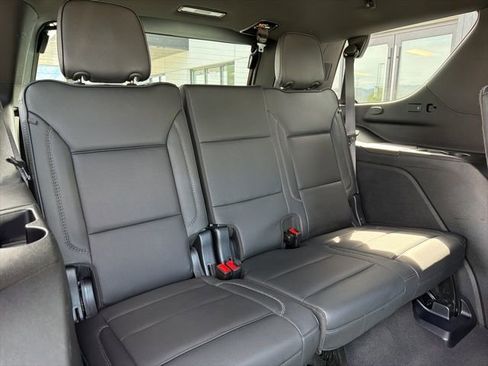 Used 2025 GMC Yukon Denali AWD/4WD image 18