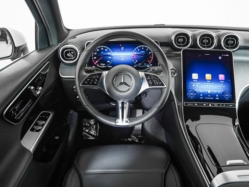 Certified 2026 Mercedes-Benz GLC 300 image 15