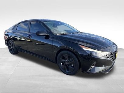 Used 2021 Hyundai Elantra SEL w/ Convenience Package
