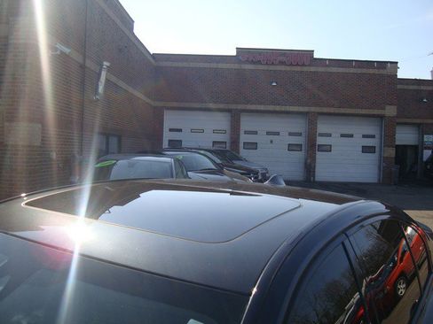 Used 2015 BMW 750i xDrive image 9