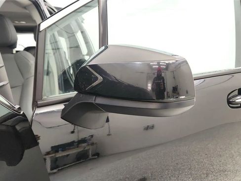 Used 2024 Toyota Sienna XLE image 18