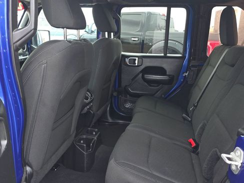 Used 2018 Jeep Wrangler Unlimited Sport S AWD/4WD image 14