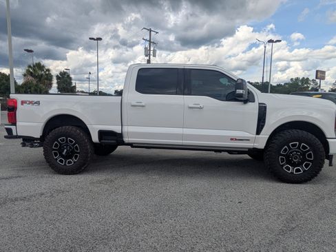 Used 2025 Ford F350 Platinum w/ FX4 Off-Road Package AWD/4WD image 3