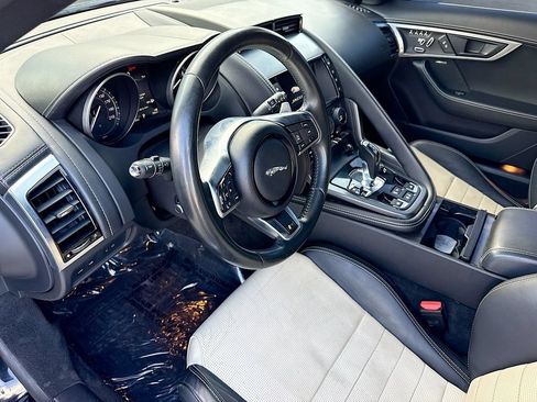 Used 2018 Jaguar F-TYPE R w/ Suedecloth Interior Package AWD/4WD image 21