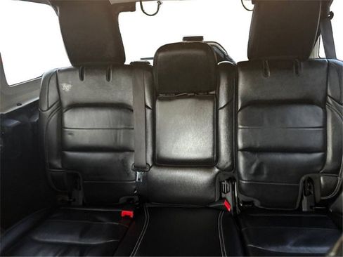 Used 2020 Jeep Wrangler Unlimited Sahara image 13