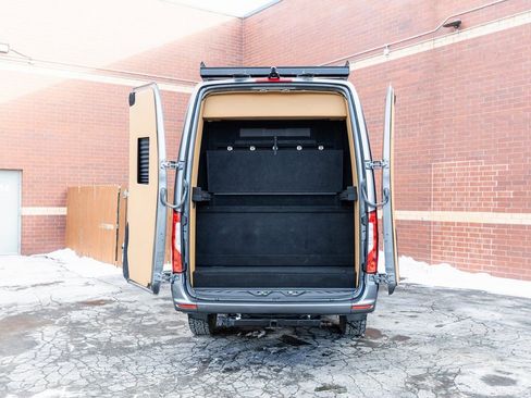 Used 2025 Mercedes-Benz Sprinter 2500 image 22