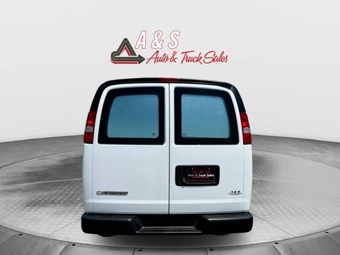 Used 2023 Chevrolet Express 3500 Extended w/ Driver Convenience Package RWD image 4