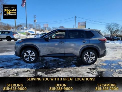 Used 2022 Nissan Rogue SV image 4