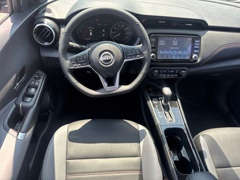 Used 2024 Nissan Kicks SR w/ SR Premium Package FWD image 14