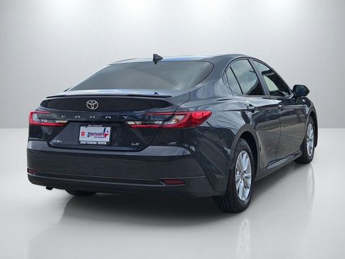 Used 2025 Toyota Camry LE w/ Convenience Package FWD image 5