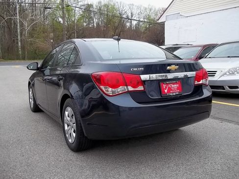 Used 2015 Chevrolet Cruze LS image 3