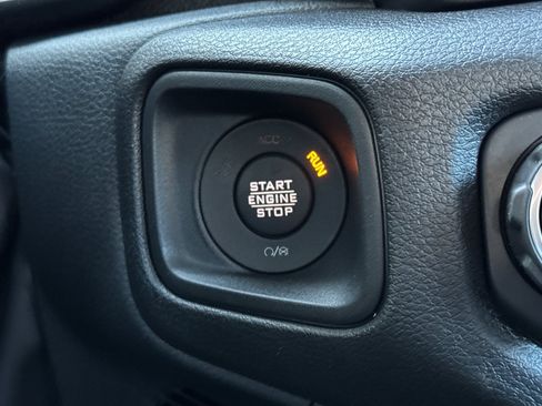 New 2026 Jeep Gladiator Sport AWD/4WD image 18
