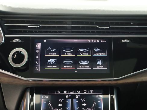 Used 2019 Audi Q8 Prestige image 19