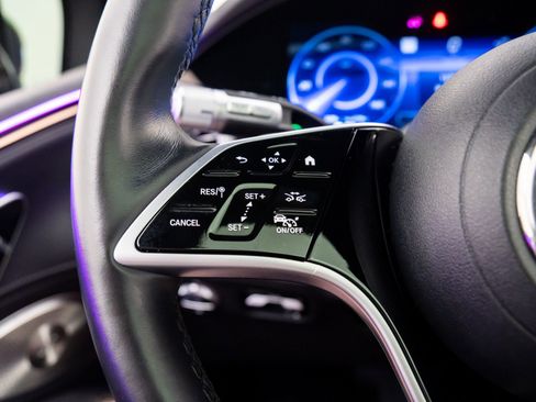 Used 2023 Mercedes-Benz EQS 580 4MATIC SUV image 32