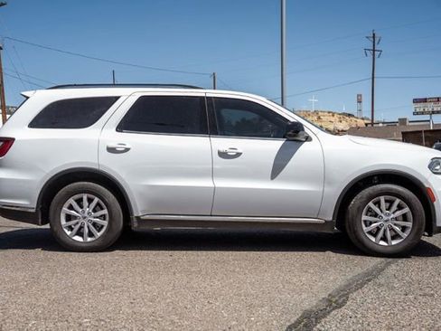 Used 2023 Dodge Durango SXT RWD image 4