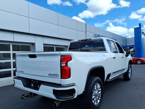 Used 2024 Chevrolet Silverado 2500 High Country w/ Technology Package AWD/4WD image 7
