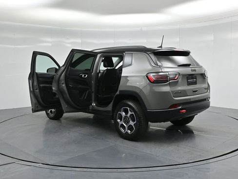 Used 2022 Jeep Compass Trailhawk w/ Trailhawk Elite Group image 30