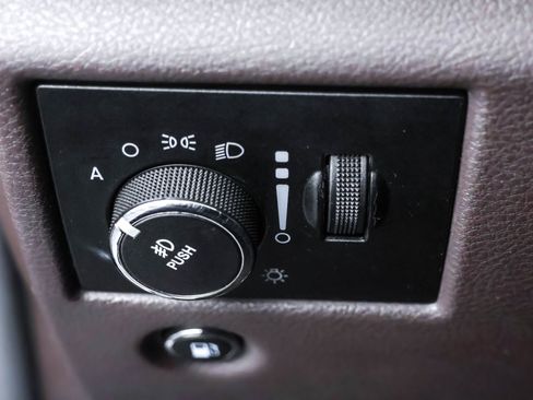 Used 2014 Jeep Grand Cherokee Summit image 22