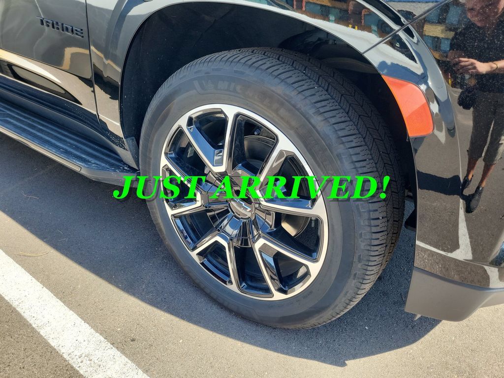 Used 2022 Chevrolet Tahoe RST w/ Sport Performance Package AWD/4WD image 4
