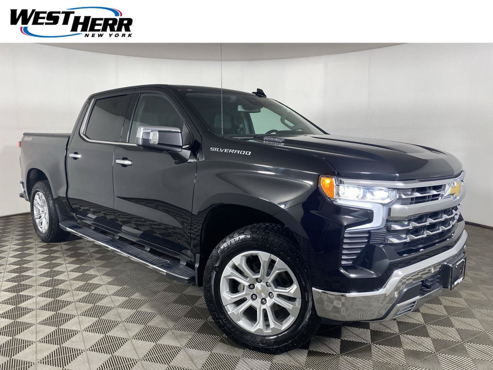 Used 2023 Chevrolet Silverado 1500 LTZ w/ LTZ Convenience Package II AWD/4WD image 1