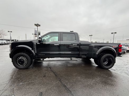 Used 2024 Ford F450 Platinum w/ FX4 Off-Road Package AWD/4WD image 8