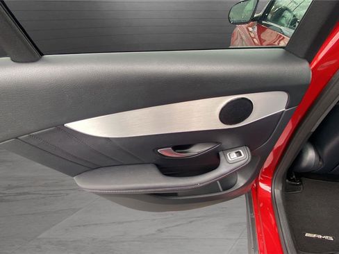 Used 2019 Mercedes-Benz GLC 300 4MATIC image 31