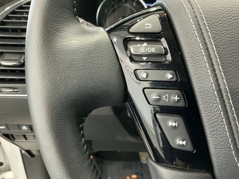 Used 2024 Nissan Armada Platinum w/ Captain's Chairs Package image 35