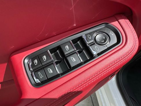 Certified 2025 Porsche Macan GTS AWD/4WD image 15
