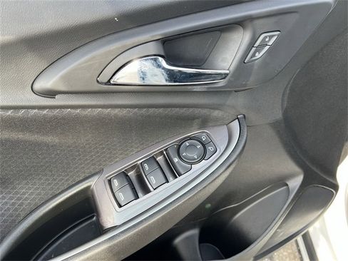 Used 2022 Chevrolet Malibu LT image 15