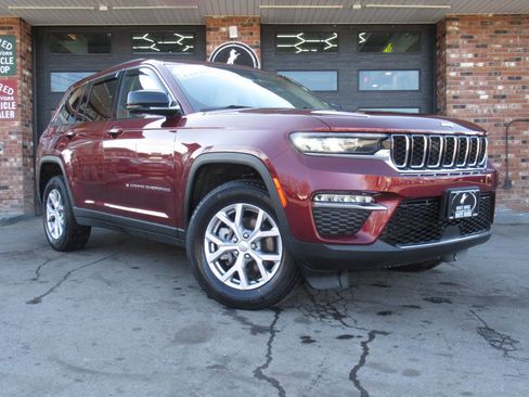Used 2022 Jeep Grand Cherokee Limited AWD/4WD image 1