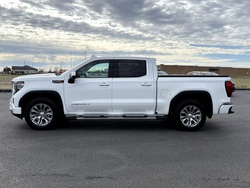 Used 2023 GMC Sierra 1500 Denali w/ Technology Package image 9