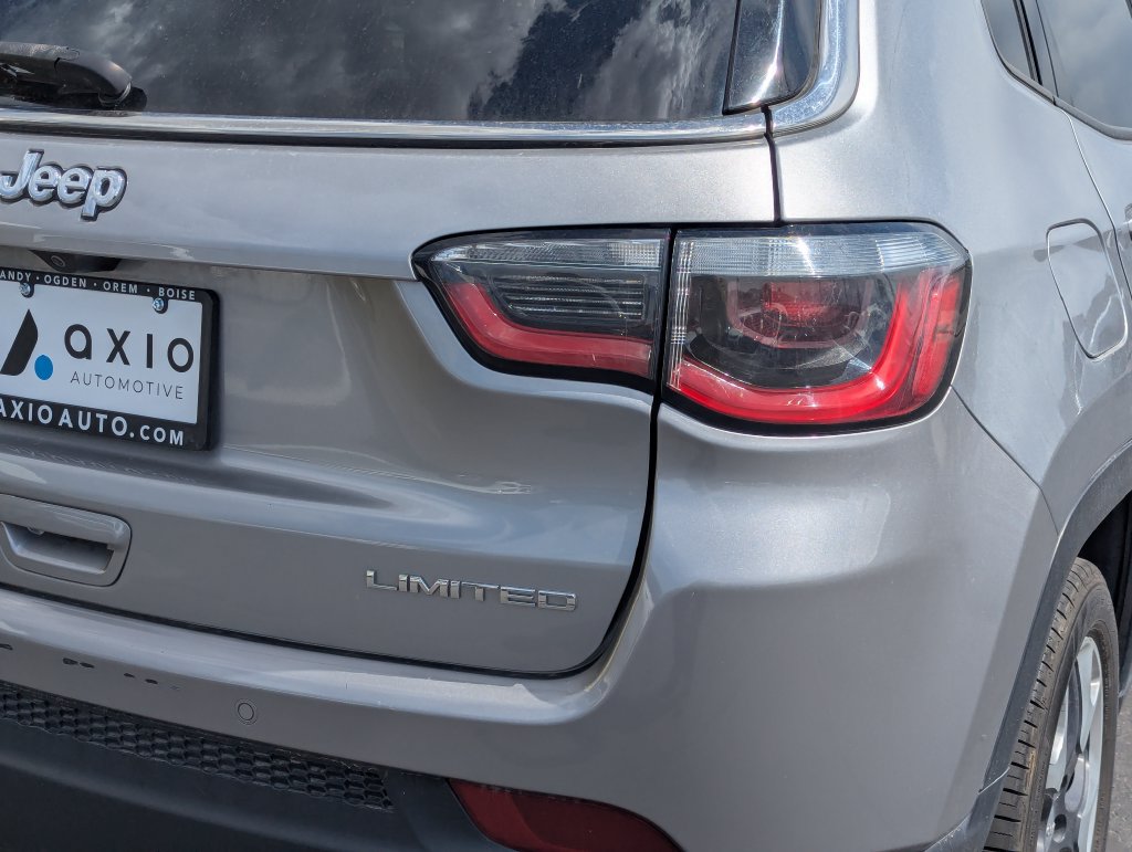 Used 2018 Jeep Compass Limited w/ Navigation Group AWD/4WD image 5
