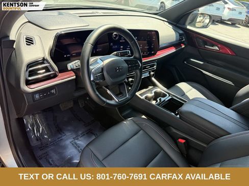 Used 2025 Chevrolet Traverse Z71 AWD/4WD image 30