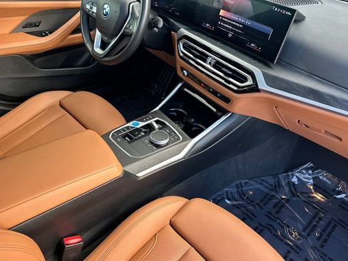 Used 2023 BMW i4 eDrive40 RWD image 16
