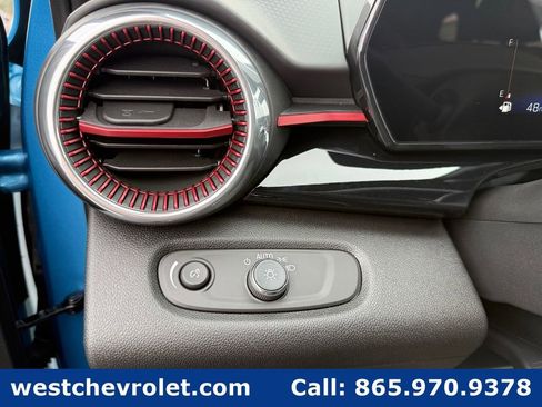 New 2026 Chevrolet Trax RS w/ Sunroof Package FWD image 24