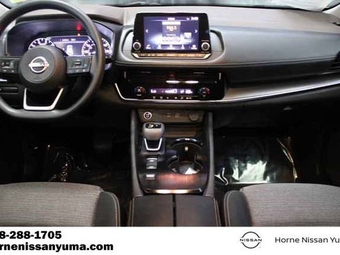 Used 2023 Nissan Rogue SV FWD image 12