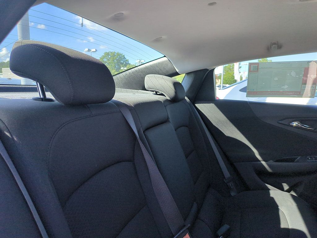 Used 2025 Chevrolet Malibu LT FWD image 31